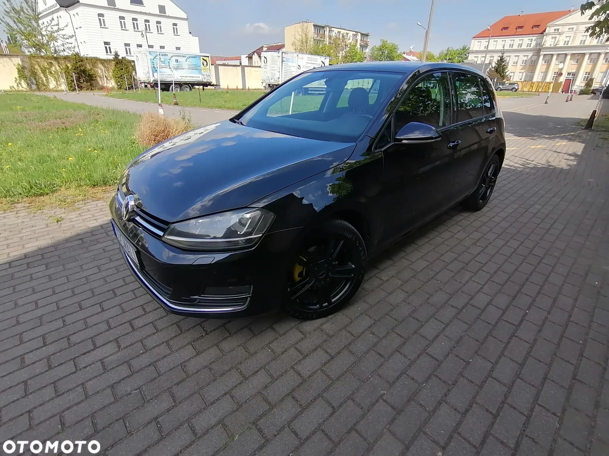 Volkswagen Golf 2.0 BlueTDI Highline - 1