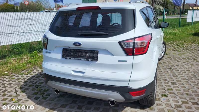 Ford Kuga 1.5 EcoBoost 2x4 Trend - 28