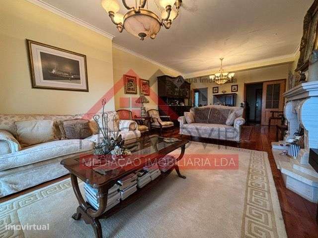 Apartamento T3 - Último Piso com Terraço no Centro Santo Tirso-5