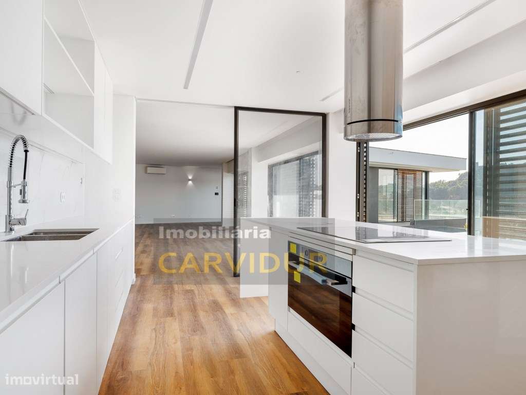 Moradia T5 de Luxo com Piscina Infinita ,Campo de Padel e Elevador ...-8