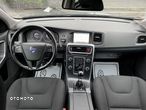 Volvo V60 D2 Momentum - 24