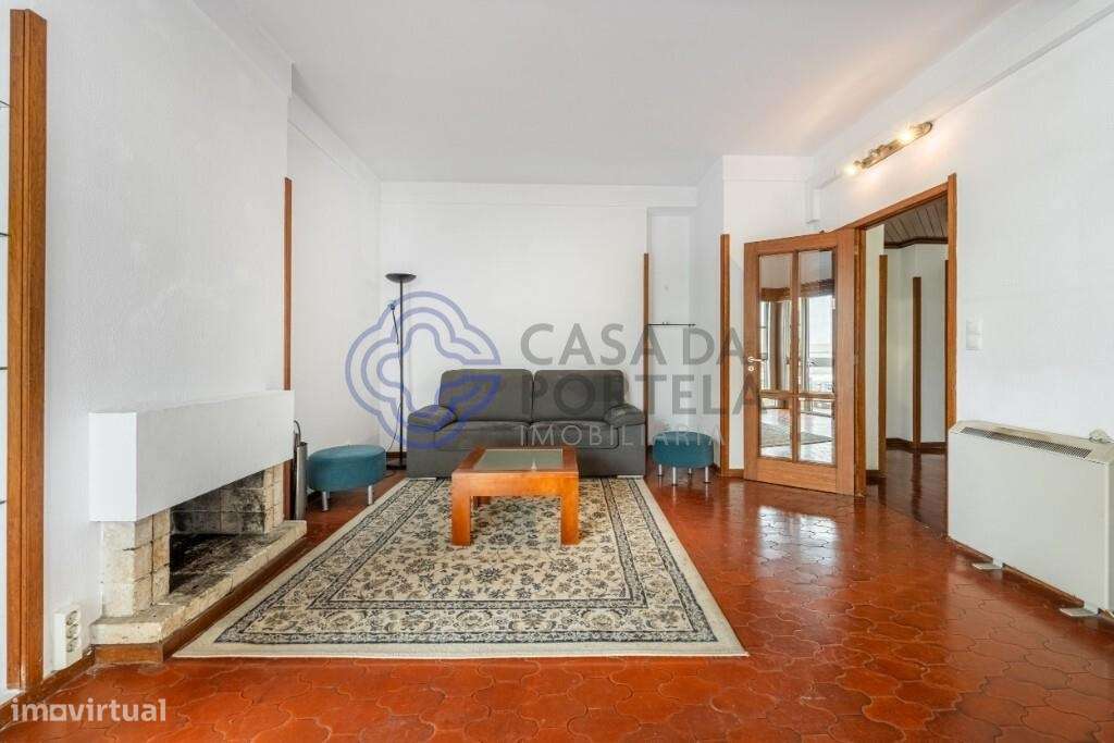 T4 com garagem (box) próximo Praça Velasquez - Grande imagem: 2/30