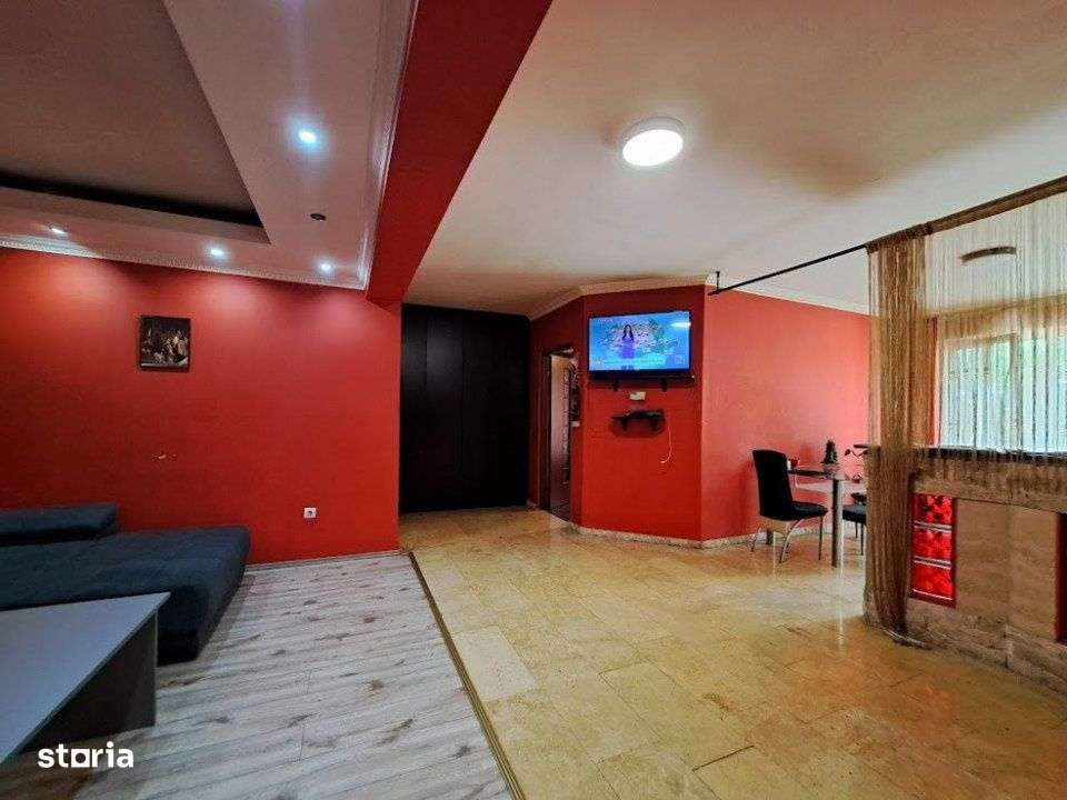 Apartament 2 camere spațios + parcare in Zona Florilor-Floresti-1