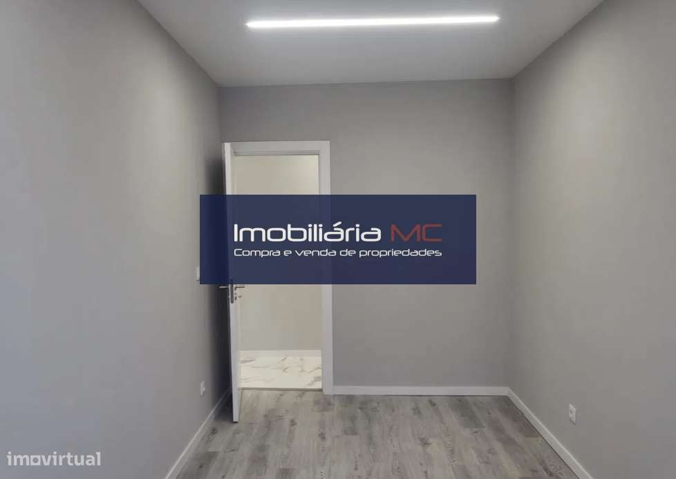 Apartamento T2 Remodelado junto a Loja do Cidadão do Porto-18