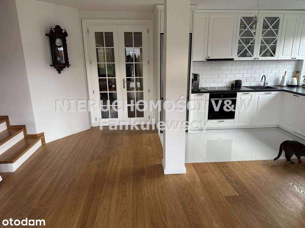 Luksusowa połowa domu w zabudowie bliźniaczej-11