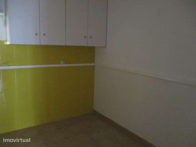 Apartamento T0, no Monte Estoril - Grande imagem: 4/14