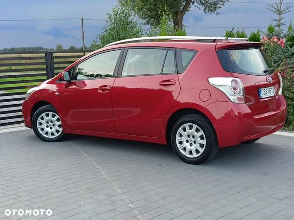 Toyota Verso 1.8 2010 7os - 12