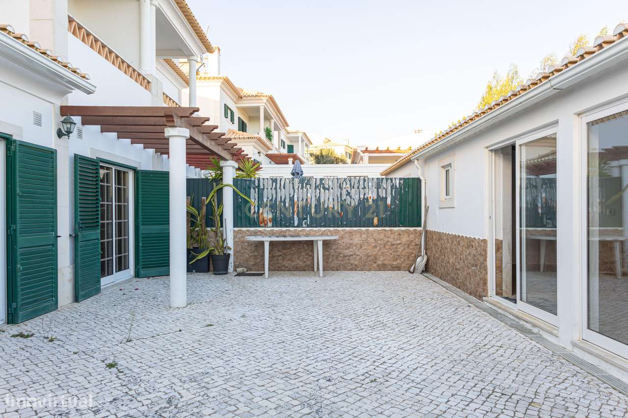 Urbanização Casa Nova Romeirão - Moradia T4 geminada-32