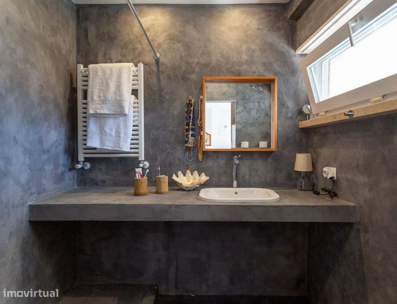 Moradia T4+1 para remodelação Gandarinha em Cascais-23