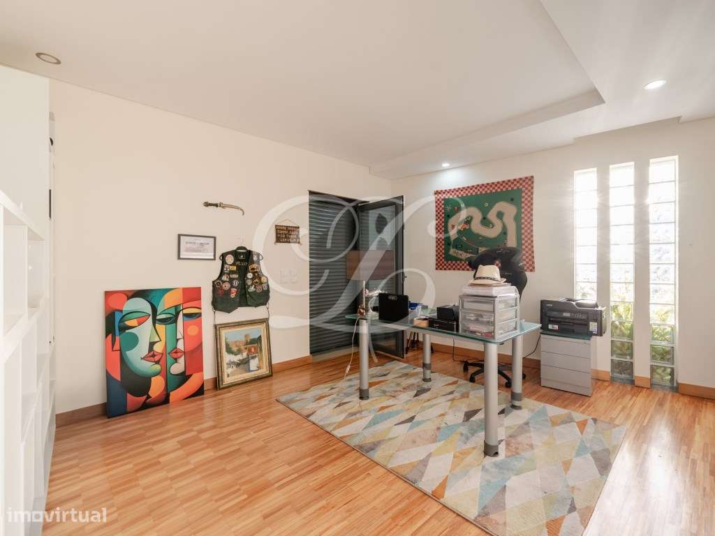 Moradia T4+1 com piscina, jardim relvado e área de barbecue | Cascais-52