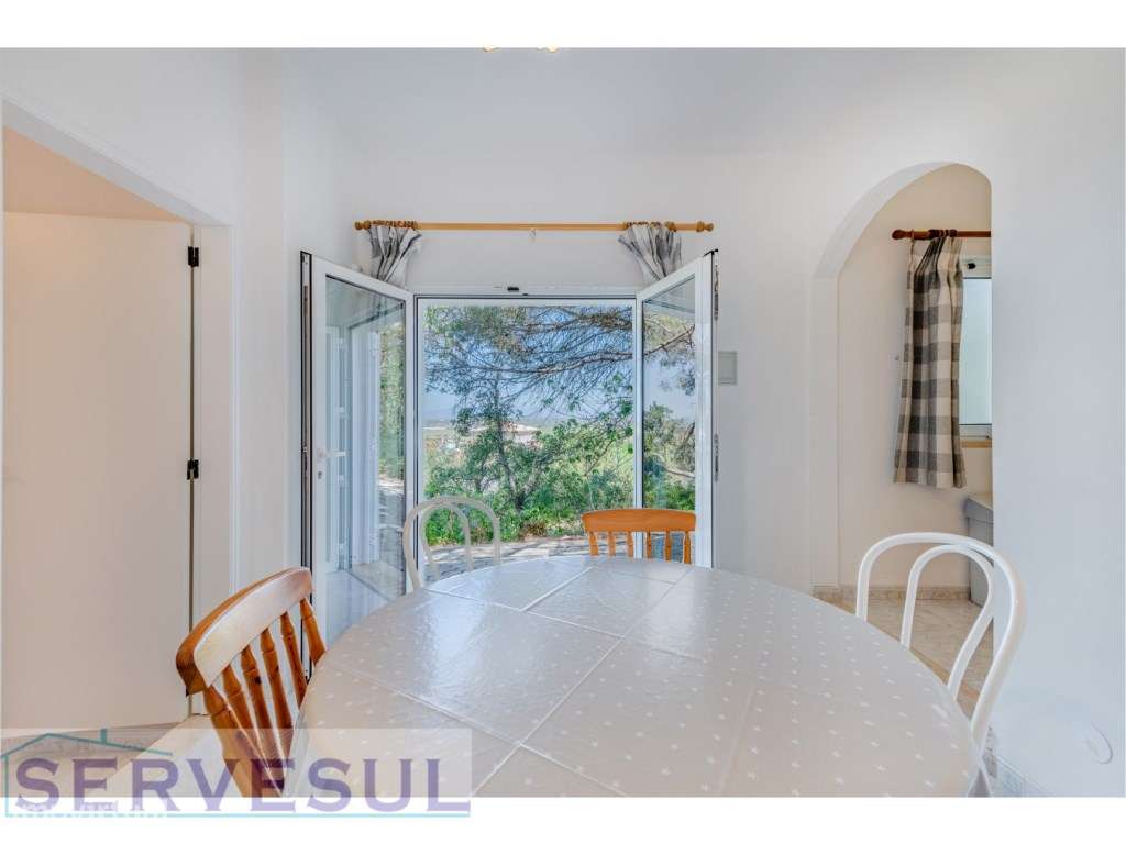 Moradia Deslumbrante de 2 andares com 274 m², composta por 4 quarto...-50