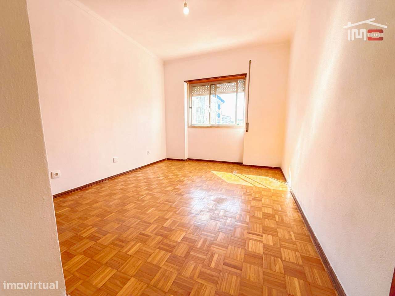 Apartamento T3 Rio Maior - Varanda, Elevador, 2 WCs-15