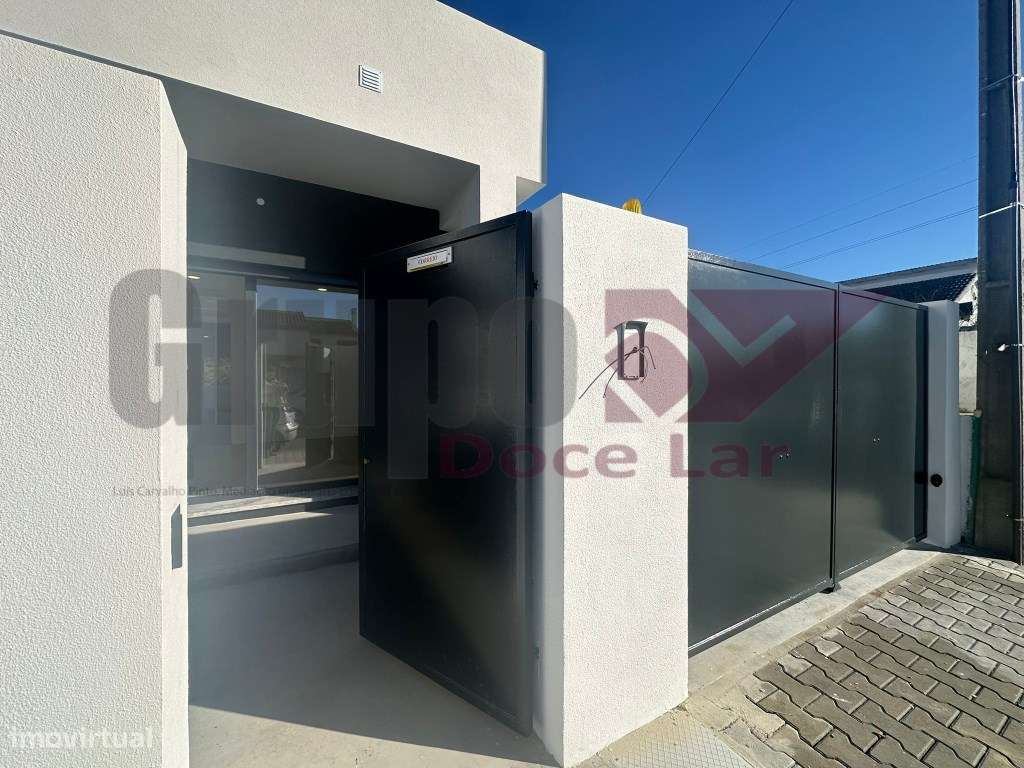 Moradia Isolada Térrea V4 em Construção - Quinta do Anjo-13