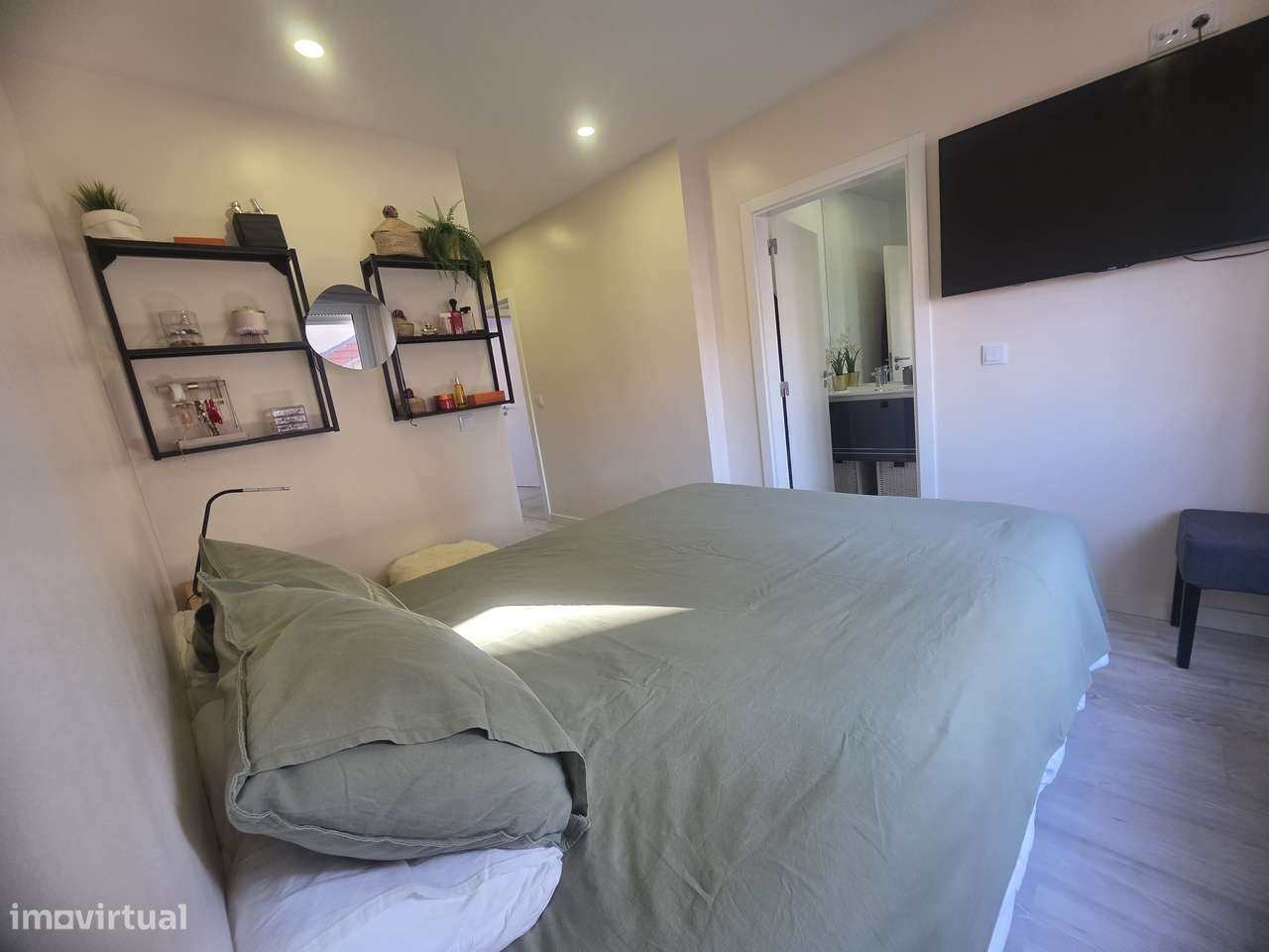 Apartamento T3 a dois paços do Metro e Comboio-27