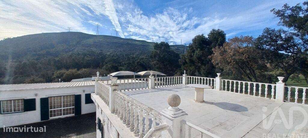 Casa T16 em Bucelas de 892,00 m2 - Grande imagem: 3/28