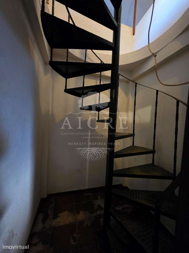 Moradia T2 + Lote de Terreno para construção em Santiago do Escoural-17