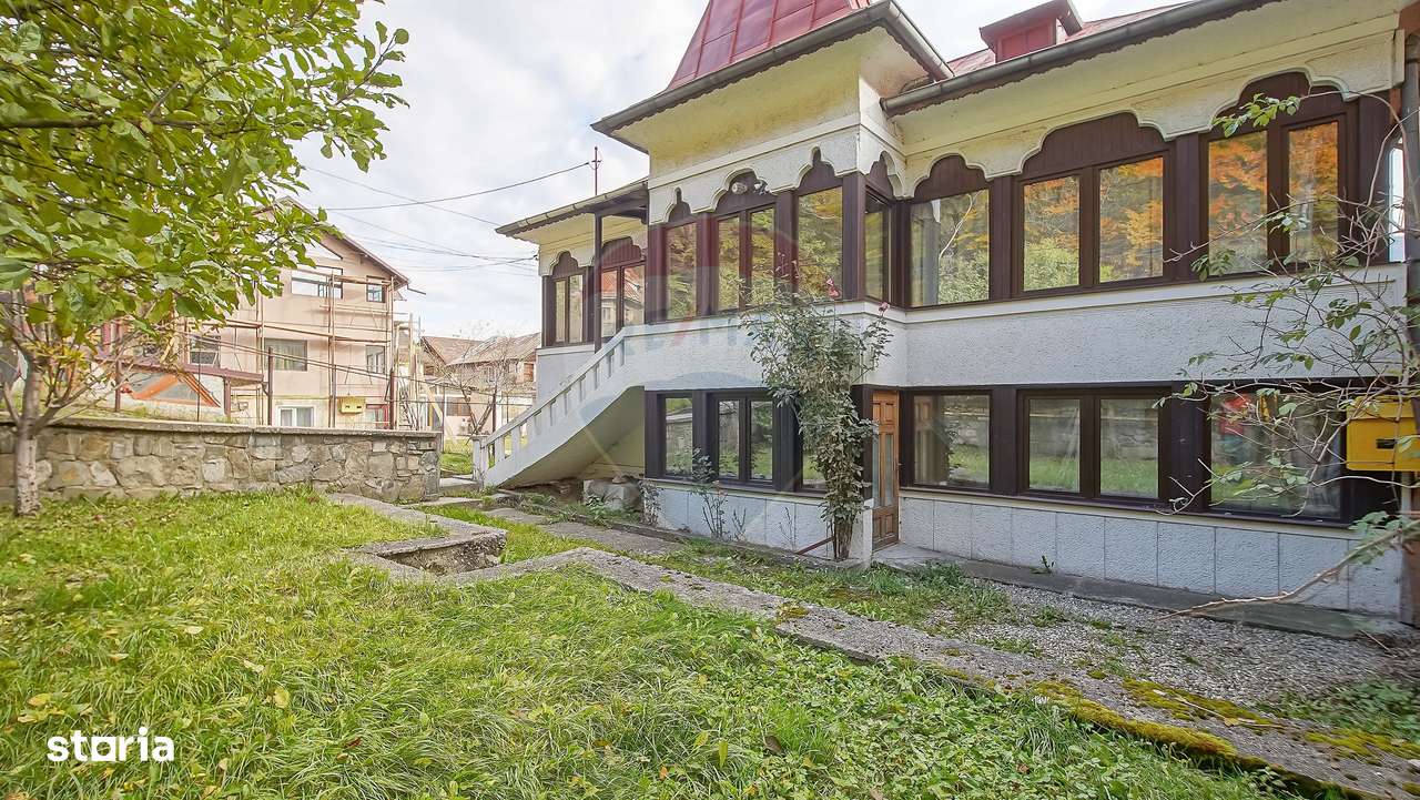 Vilă cu farmec istoric în Bușteni, pensiune sau locuință de vacanță! - Imagine principală: 2/20