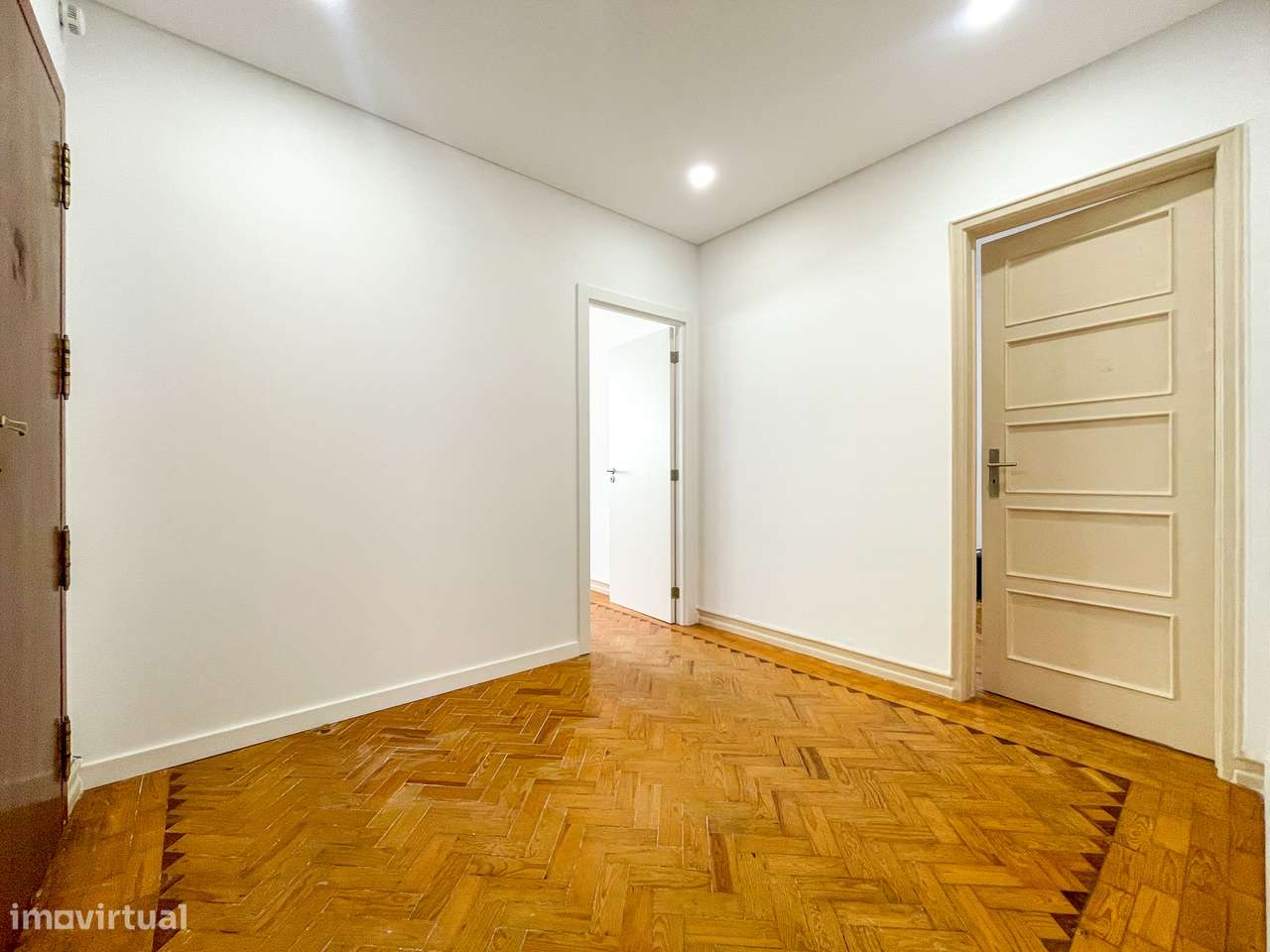 Apartamento T3 Amplo Remodelado - Areeiro - Grande imagem: 3/28