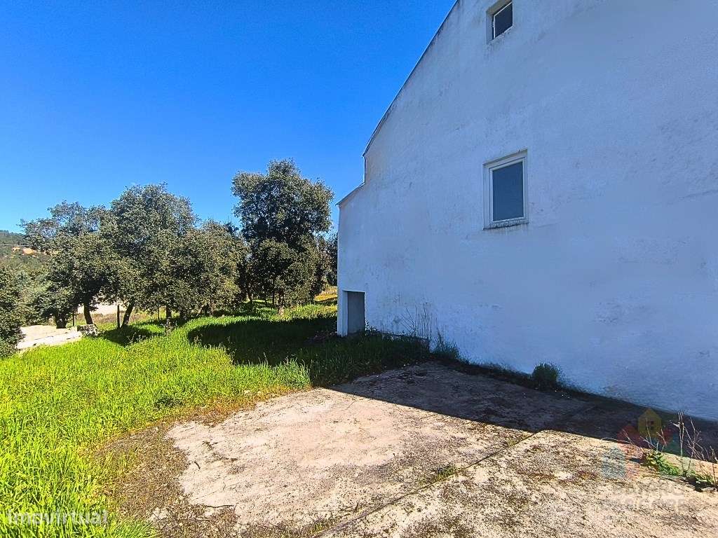 Moradia Isolada com terreno no concelho de Abrantes-13