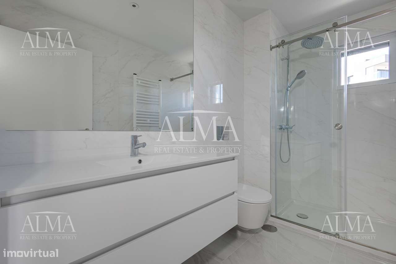 Apartamento T4 novo  na Senhora do Porto-14