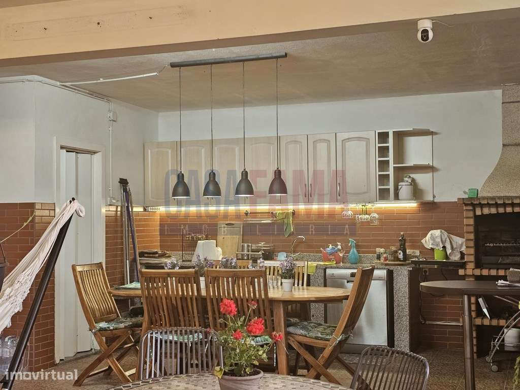 Moradia de Luxo T4 com Piscina Aquecida | Amares - Grande imagem: 2/33