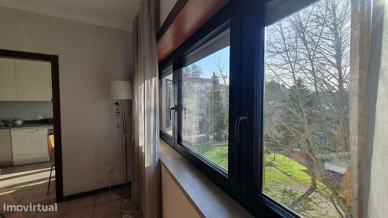 Apartamento T3 no Centro de Braga, junto á escola Alberto S. Paio-10