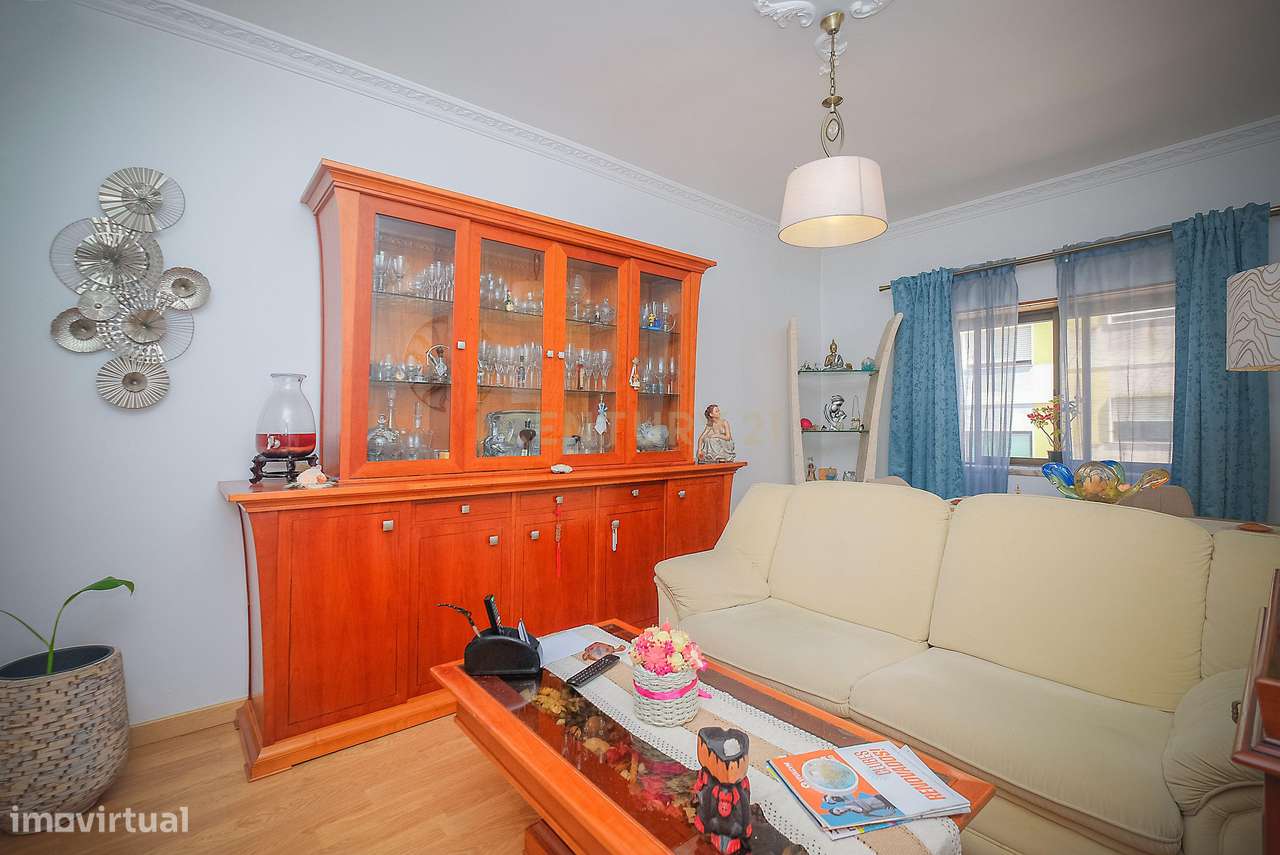 Apartamento T3 em Amora, Seixal - Vista para o Rio-10