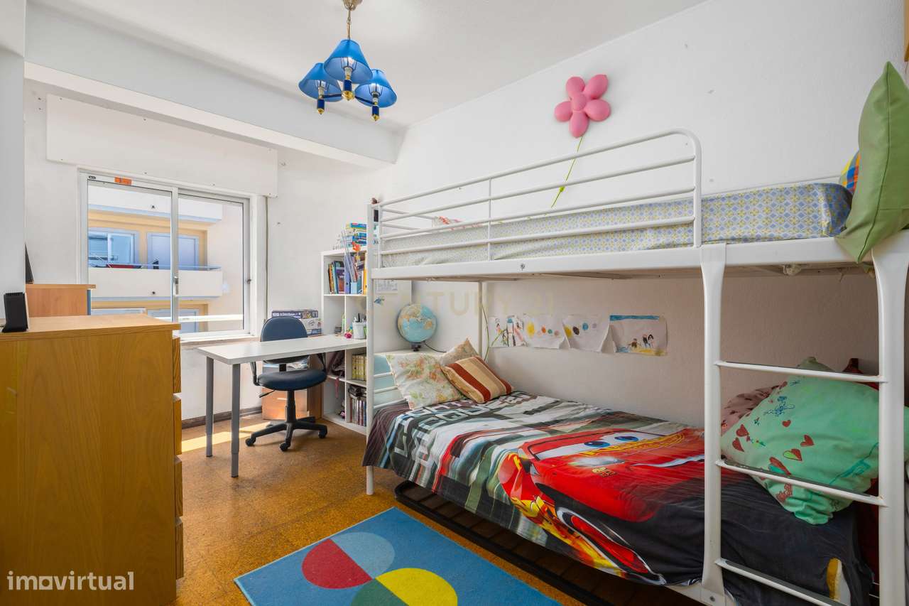 Apartamento T3 em Quelfes, Olhão-4