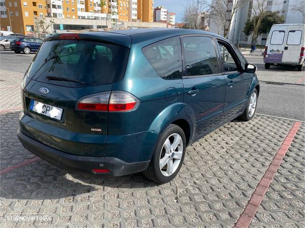 Ford S-Max 1.8 TDCi Titanium 7L - 24