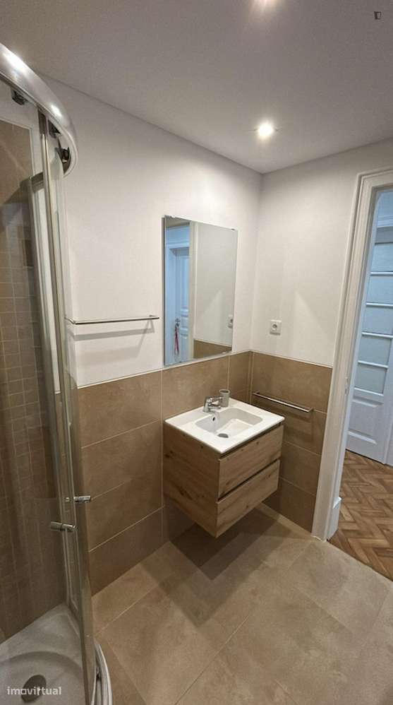 Quarto - localizado em Sete Rios Lisbon - Grande imagem: 4/24