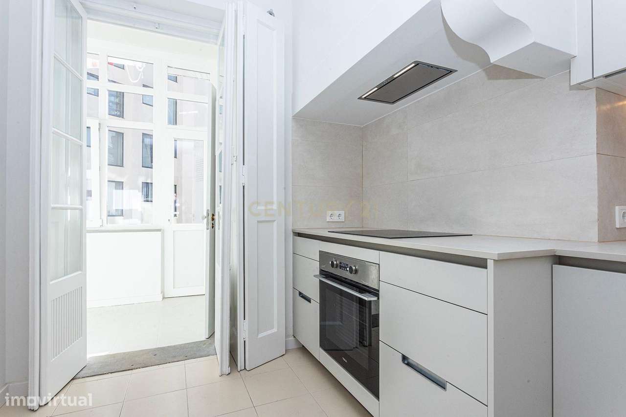 T4 de Charme com + 2 Áreas extras no Jardim da Estrela / Largo do Rato - Grande imagem: 2/26