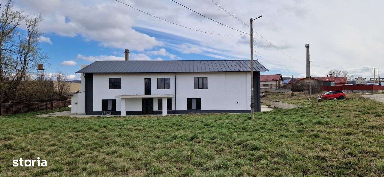 Vand spatiu comercial+teren - Imagine principală: 1/7