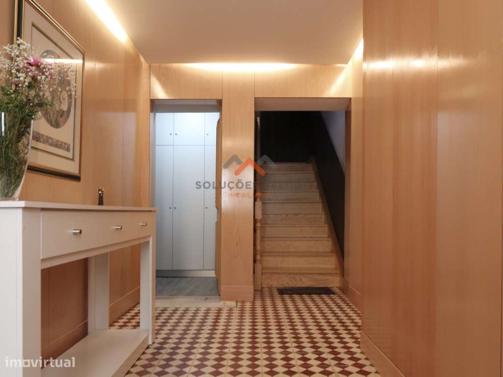 Prédio com 10 Habitações - Oportunidade de Investimento com Rendime... - Grande imagem: 3/60