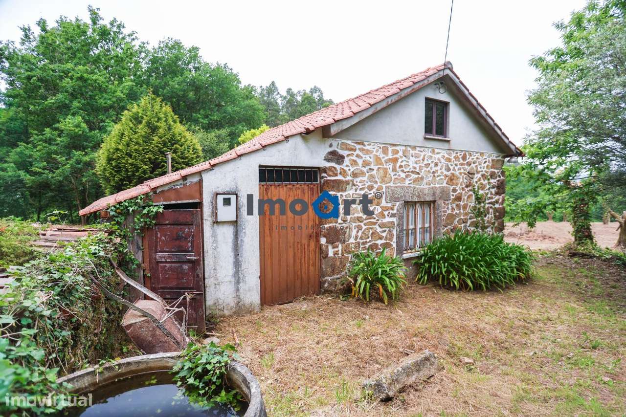 Quinta/Moradia em Pedra com 5.500 m² de Terreno em Fornelos – Ponte-36