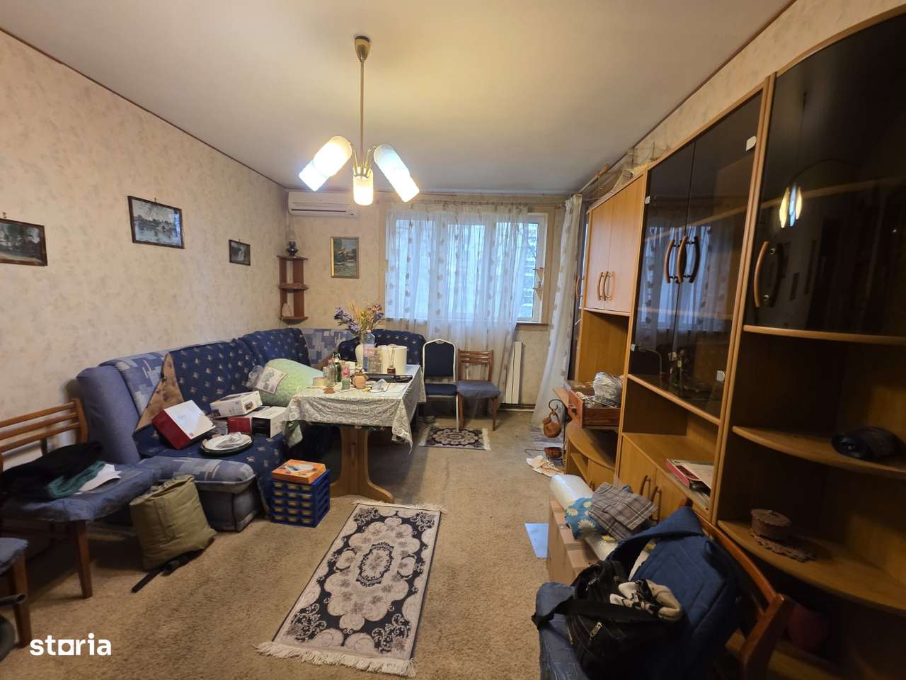 Titan, chiar la intrare in Parcul IOR, Lunca Bradului, la Scoala 195, - Imagine principală: 1/15