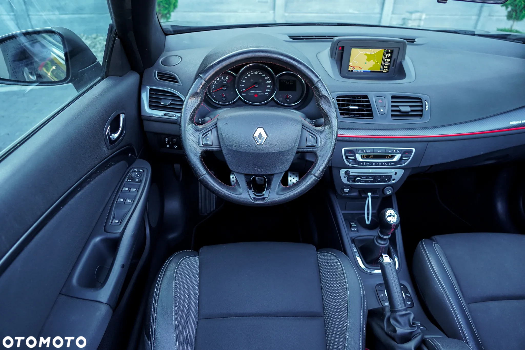 Renault Megane TCe 180 Coupe-Cabriolet GT - 28