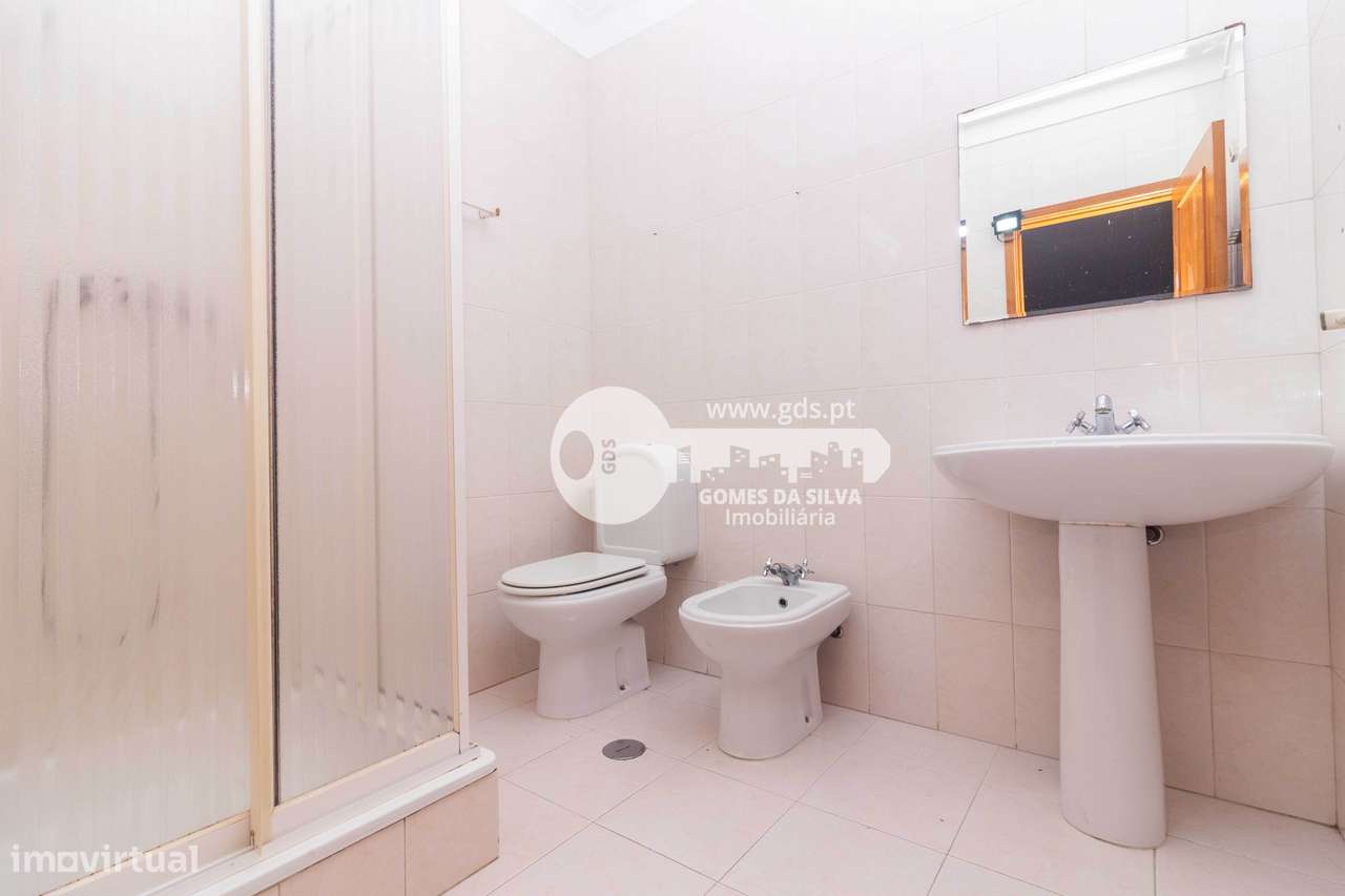 Apartamento T3 c/ suite na Rua Américo F. Carvalho-22