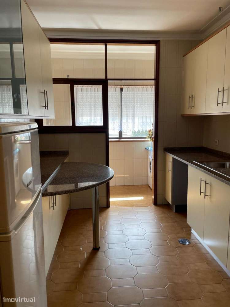 Quarto - localizado em Vila nova de gaia - Grande imagem: 4/10