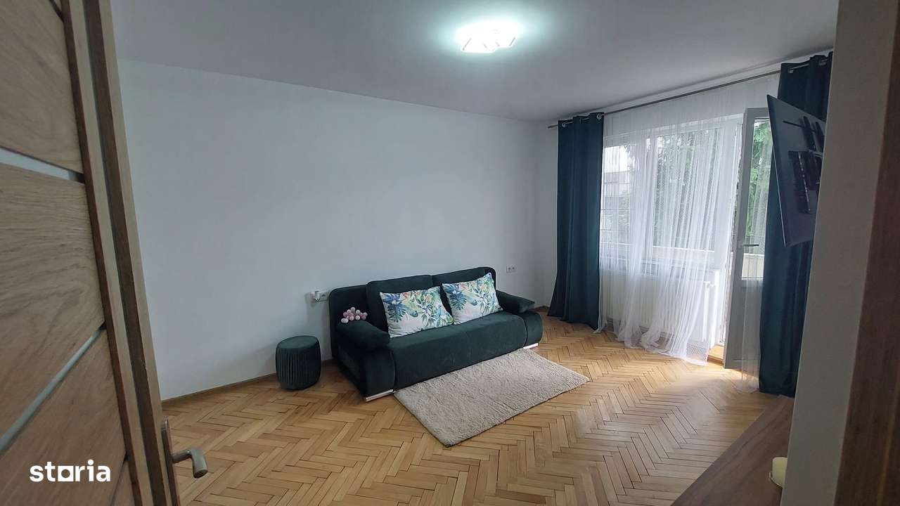 Aleea Aurora apartament 3 camere decomandat - Imagine principală: 4/9