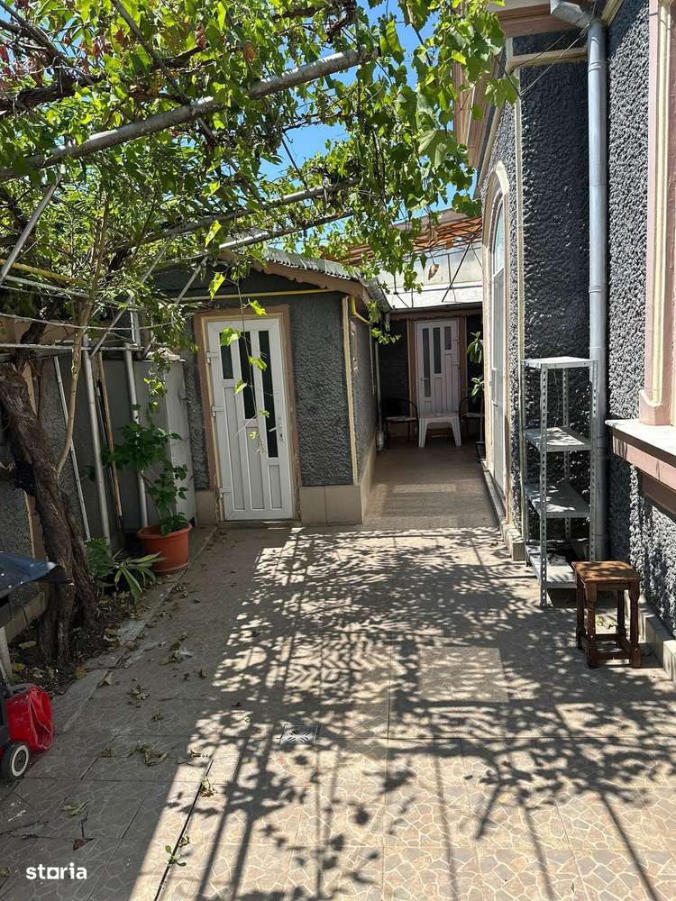 Casă cu 2 camere de vânzare în zona Grivita - Imagine principală: 5/6