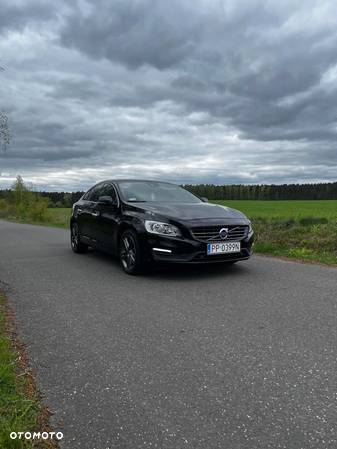 Volvo S60 D2 Drive-E Momentum - 1