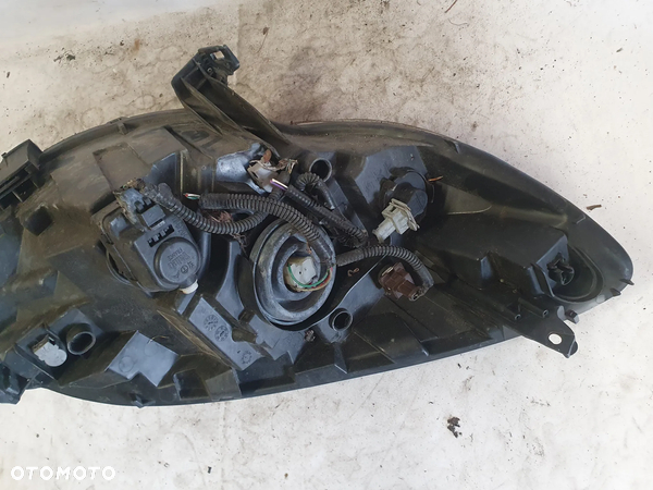 * LAMPA PRZEDNIA LEWA PRZÓD LEWO CITROEN C1 - 8