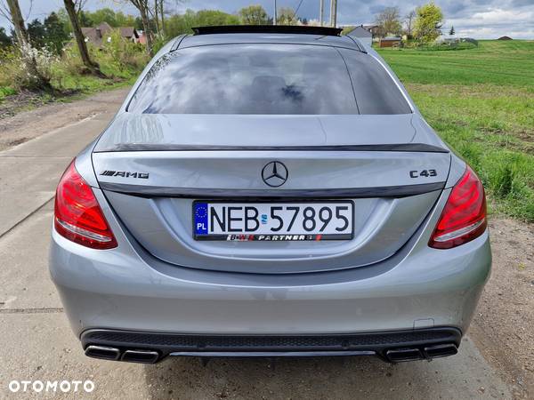 Mercedes-Benz Klasa C 450 AMG 4-Matic 7G-TRONIC - 30