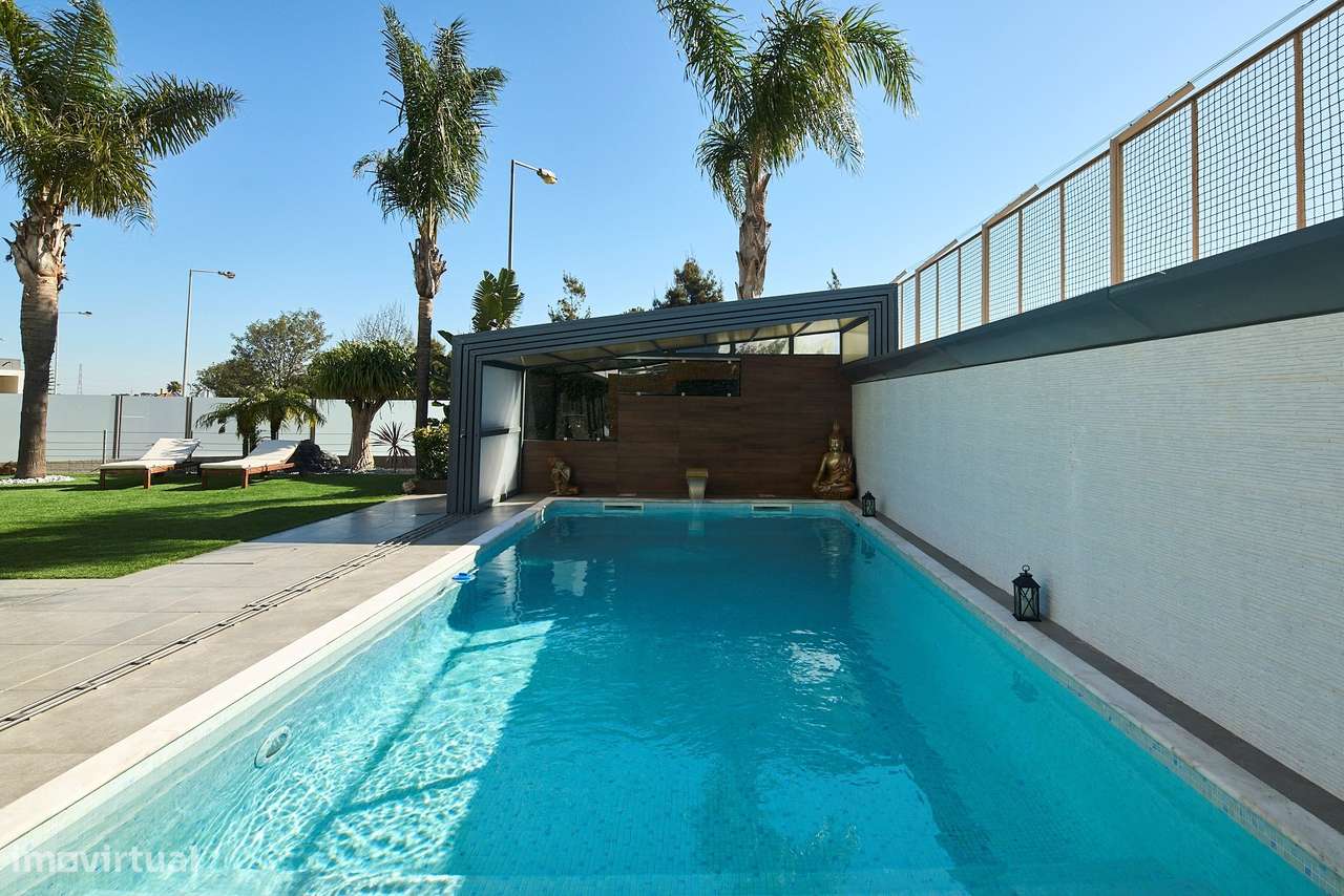 Moradia  Premium T4 com  piscina e jardim em zona privilegiada, Charne-41