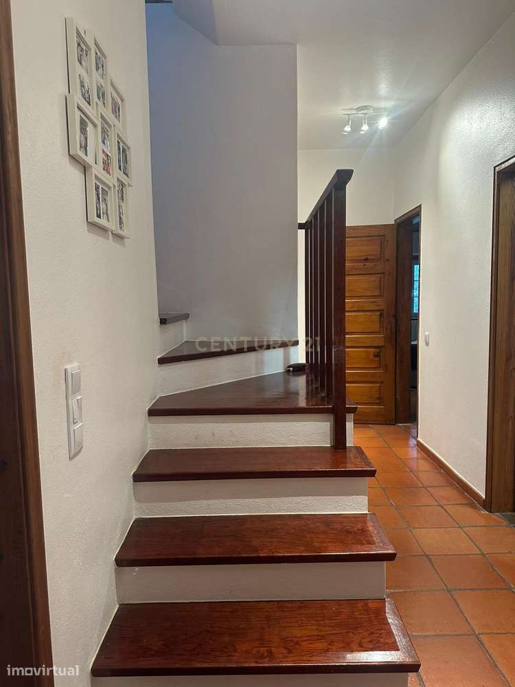 Moradia Isolada com Piscina - Grande imagem: 4/21