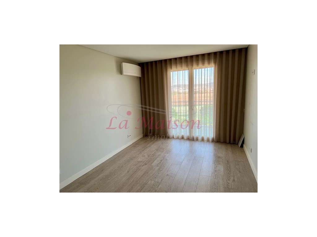 Apartamento T2 no Infantado-30