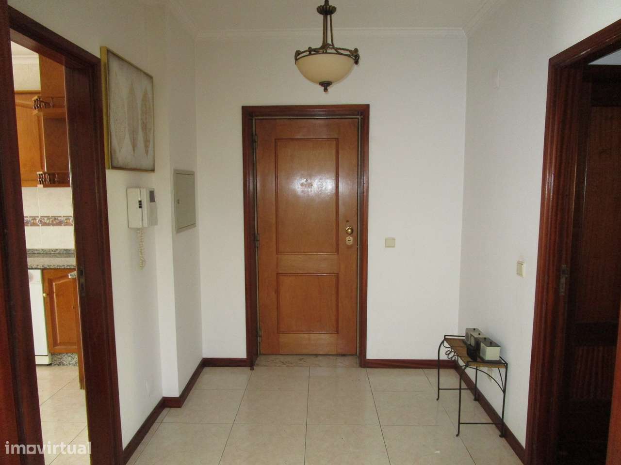 Apartamento T3 com garagem fechada-3