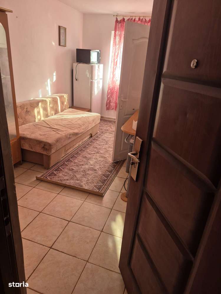 Minigarsoniera - zona Codreanu, Gara-0