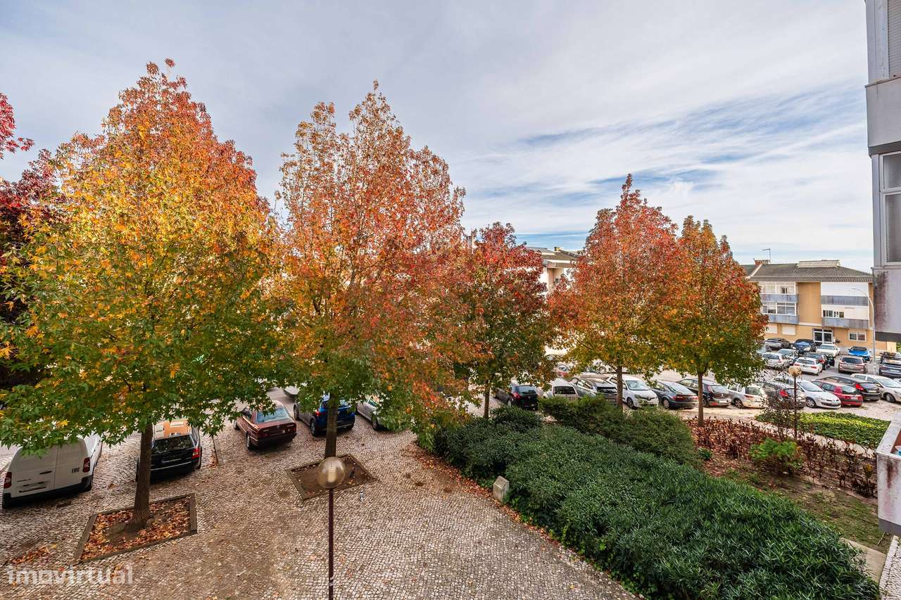 T2 a escassos passos da estação de comboio de Barcarena-38