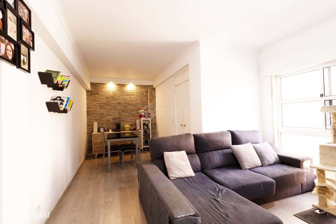 APARTAMENTO T2 COM 82 M² ELEVADOR E TRANSPORTES À PORTA  ALGUEIRÃO MEM - Grande imagem: 3/31